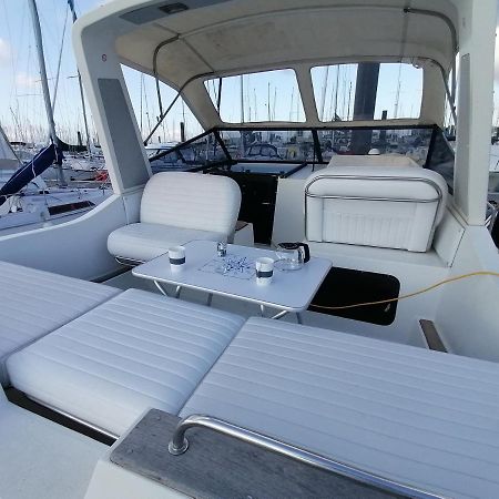 Sejour Insolite Sur Un Yacht. Bateau Hotel A Quai. 拉罗歇尔 外观 照片